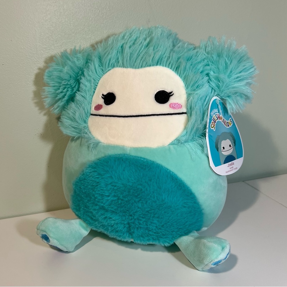 8” Joelle the Bigfoot